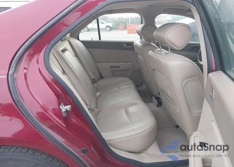 2005 Cadillac Sts V8 z USA, uszkodzony, nr VIN 1G6DC67A650141353